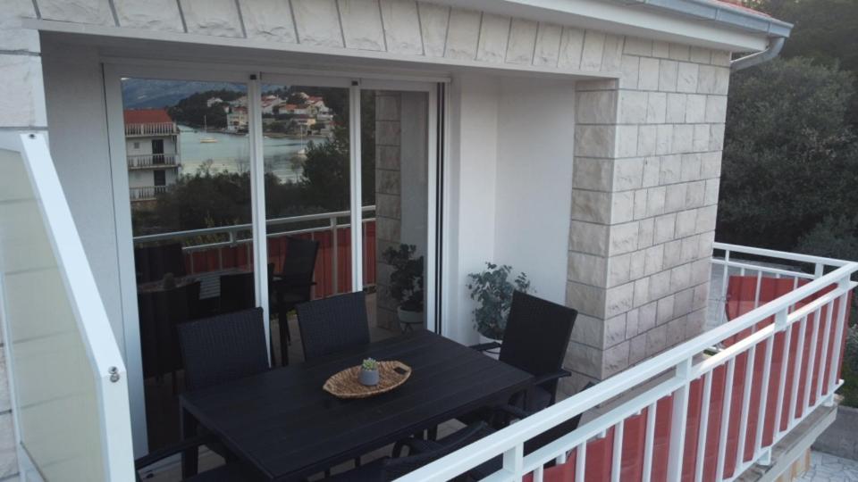 Luxury Apartments Oasis لومباردا المظهر الخارجي الصورة