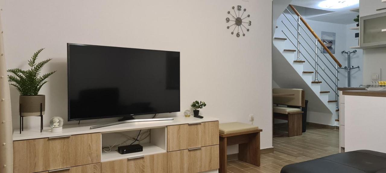 Luxury Apartments Oasis لومباردا المظهر الخارجي الصورة